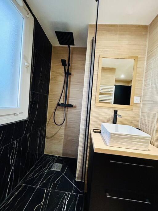 T4 Jolie Vue Avec Jaccuzzi Apartment วิทอลล์ ภายนอก รูปภาพ