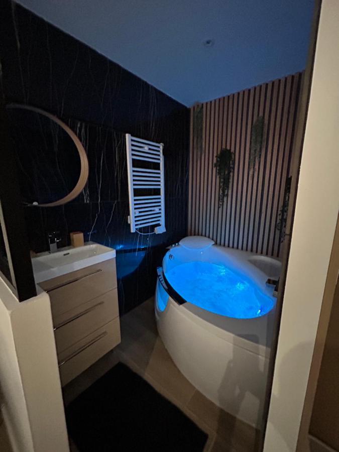 T4 Jolie Vue Avec Jaccuzzi Apartment วิทอลล์ ภายนอก รูปภาพ